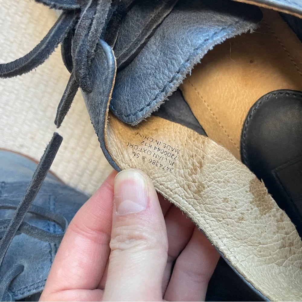 Frye Black Leather Lace-Up Flats